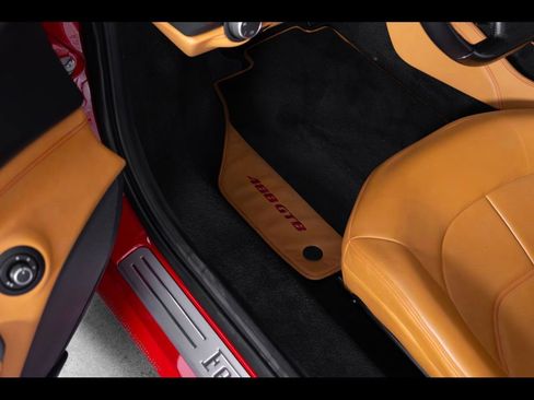 Used 2017 Ferrari 488 GTB RWD image 25