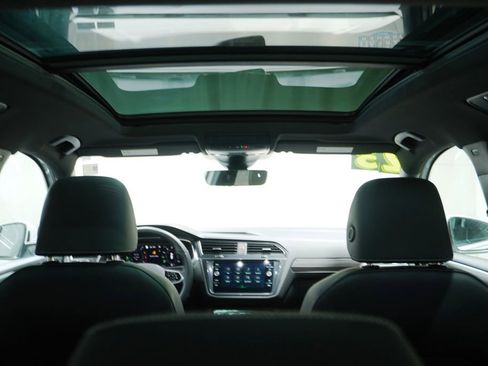 Used 2023 Volkswagen Tiguan SEL R-Line image 19