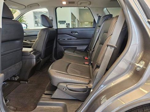 Certified 2023 Nissan Pathfinder SL image 26