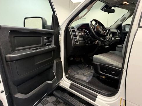 Used 2019 RAM 1500 Express w/ Wheel & Sound Group AWD/4WD image 11