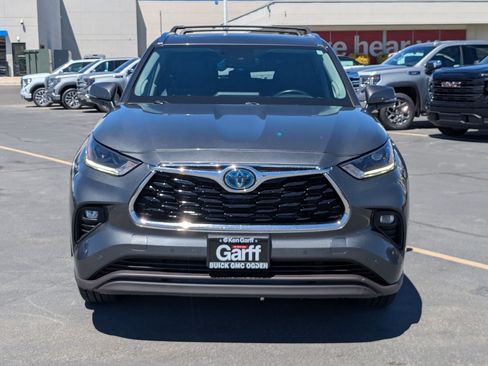 Used 2021 Toyota Highlander Limited AWD/4WD image 9