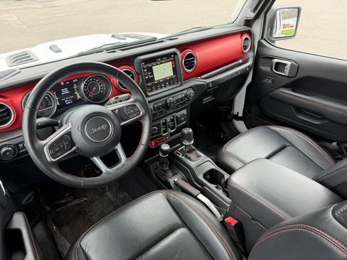 Used 2019 Jeep Wrangler Unlimited Rubicon w/ Dual Top Group AWD/4WD image 20