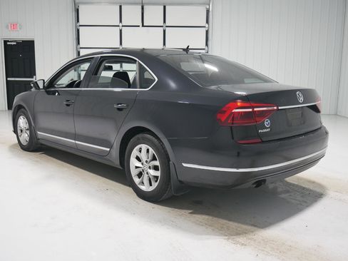 Used 2017 Volkswagen Passat 1.8T S image 7