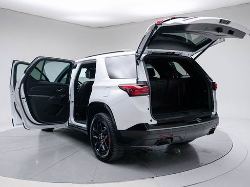 Used 2022 Chevrolet Traverse Premier w/ Redline Edition image 19