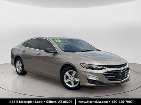 Used 2023 Chevrolet Malibu LS FWD image 1