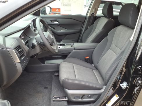 New 2026 Nissan Rogue SV FWD image 4