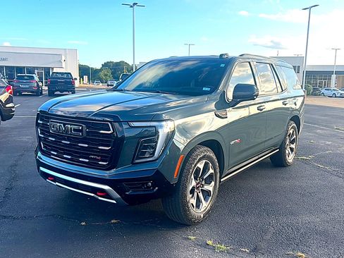 Used 2025 GMC Yukon AT4 Ultimate AWD/4WD image 2