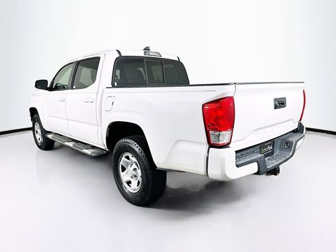 Used 2016 Toyota Tacoma SR image 5