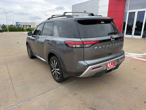Used 2024 Nissan Pathfinder Platinum w/ Cargo Package FWD image 3