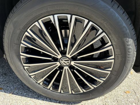 New 2026 Volkswagen Tiguan S image 32