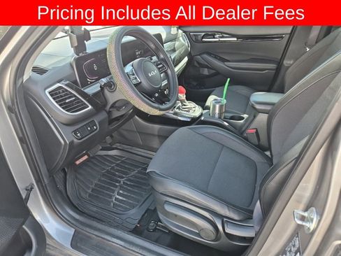 Used 2025 Kia Seltos S FWD image 8