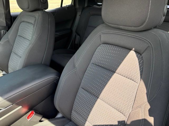 Used 2026 Chevrolet Equinox LT FWD image 11