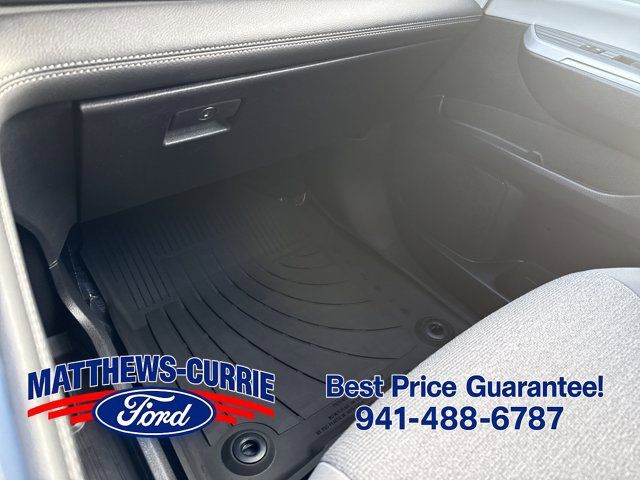Used 2025 Toyota Sienna LE w/ LE Plus Package FWD image 22