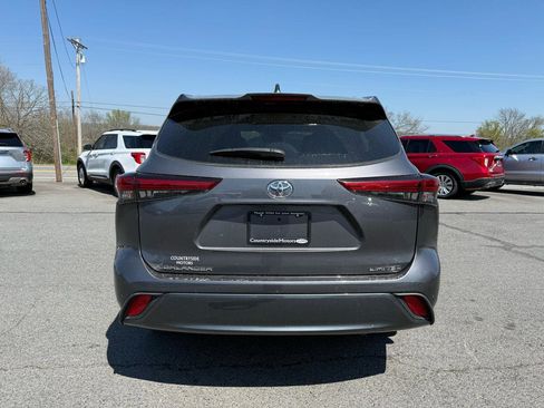 Used 2021 Toyota Highlander Limited image 5