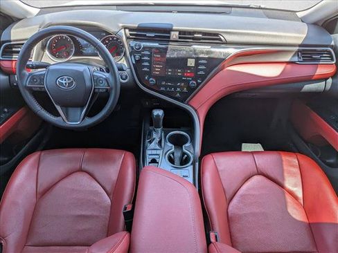 Used 2019 Toyota Camry XSE FWD image 17