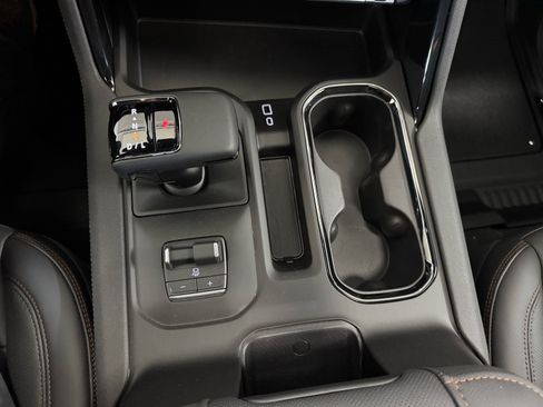 New 2026 GMC Sierra 1500 AT4 w/ AT4 Premium Package AWD/4WD image 22