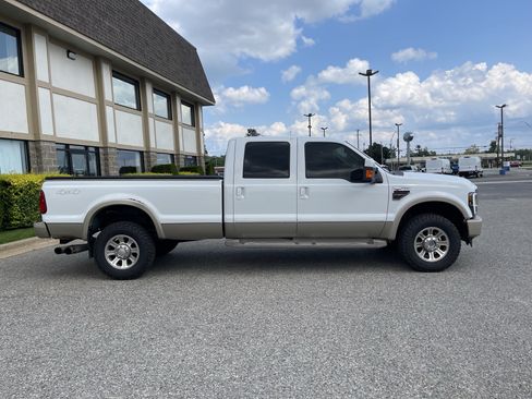 Used 2010 Ford F350 Cabela's AWD/4WD image 3