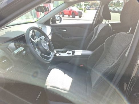 Used 2021 Nissan Rogue SV AWD/4WD image 14