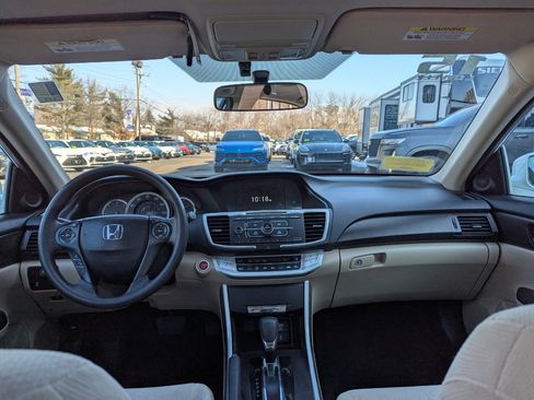 Used 2015 Honda Accord EX image 40