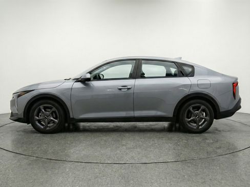 Used 2025 Kia K4 LXS image 5
