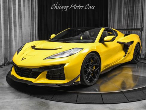 Used 2026 Chevrolet Corvette ZR1 w/ ZR1 Carbon Fiber Aero Package RWD image 31