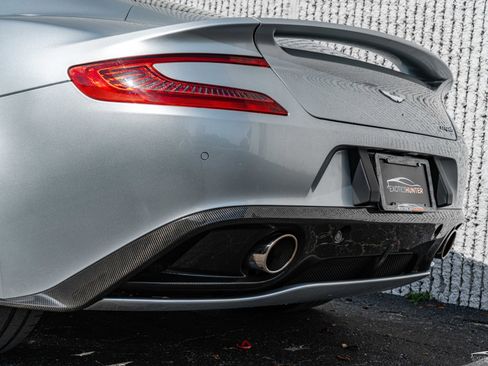 Used 2014 Aston Martin Vanquish Coupe RWD image 4