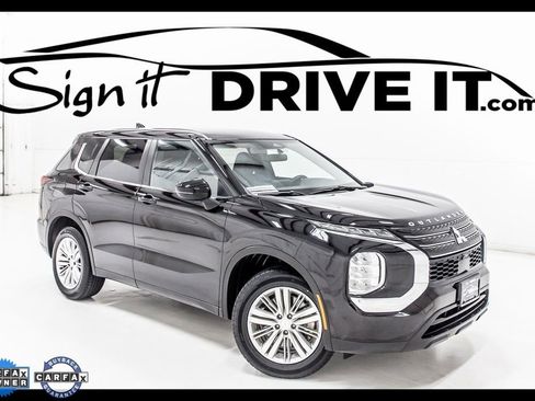 Used 2024 Mitsubishi Outlander ES image 1