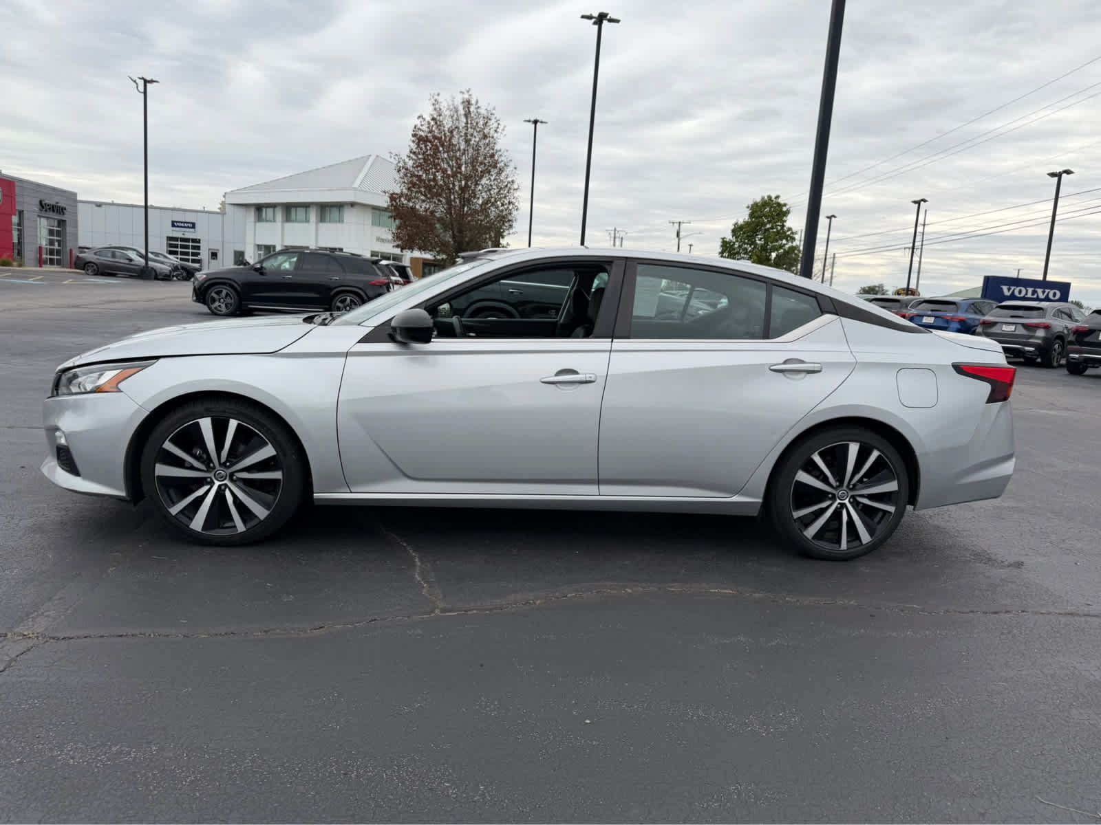 Used 2021 Nissan Altima 2.5 SR FWD image 4