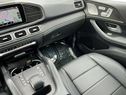 Used 2022 Mercedes-Benz GLE 350 4MATIC w/ Premium Package image 41
