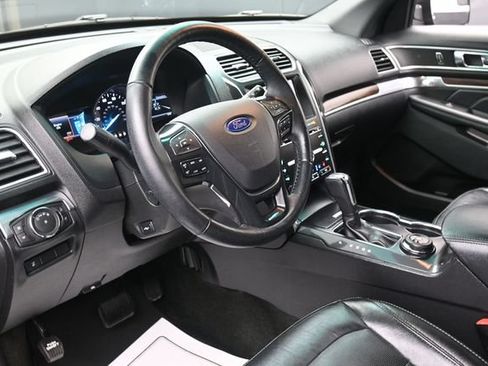 Used 2017 Ford Explorer Limited AWD/4WD image 14