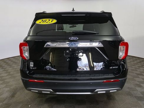 Used 2023 Ford Explorer XLT w/ Equipment Group 202A image 8