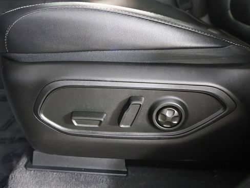 Used 2023 Jeep Grand Cherokee Limited AWD/4WD image 34
