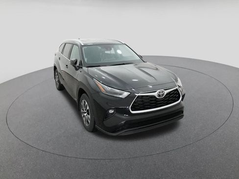 New 2026 Toyota Highlander XLE AWD/4WD image 14