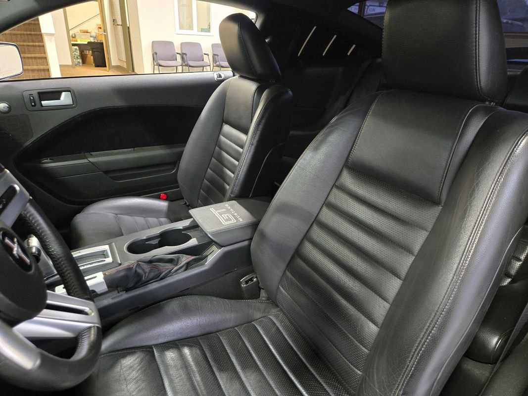 Used 2006 Ford Mustang GT RWD image 18