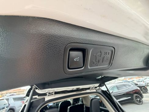Used 2019 Ford Expedition Platinum AWD/4WD image 32