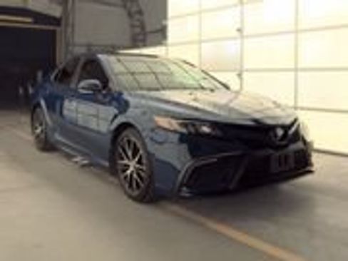 Used 2023 Toyota Camry SE w/ Convenience Package FWD image 3