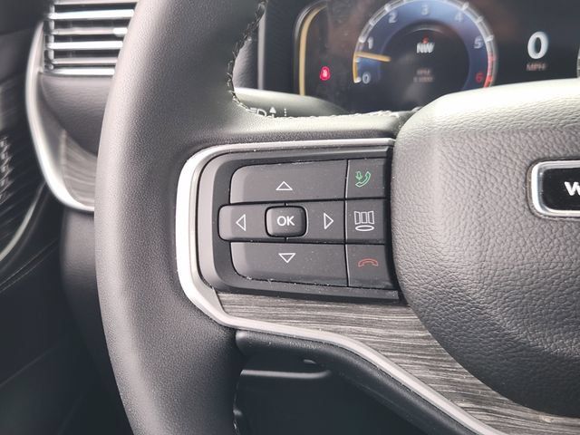 Used 2024 Jeep Wagoneer Series II AWD/4WD image 25