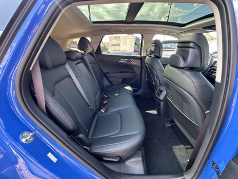 New 2026 Kia Sportage EX AWD/4WD image 13