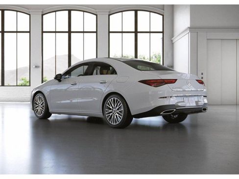 Used 2022 Mercedes-Benz CLA 250 image 29