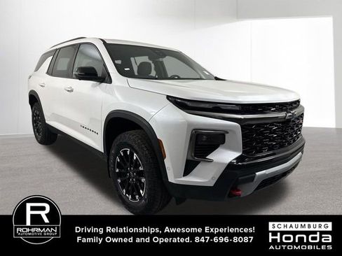 Used 2024 Chevrolet Traverse Z71 w/ Enhanced Driving Package image 3