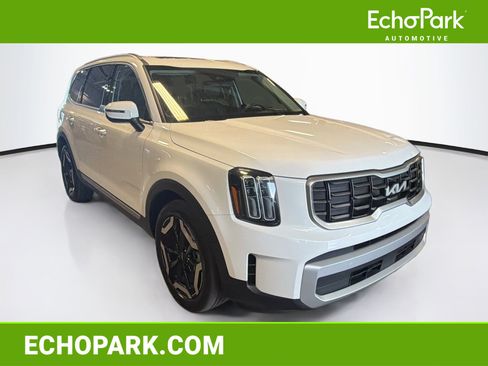 Used 2025 Kia Telluride S AWD/4WD image 1