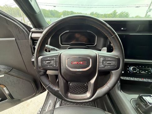 Used 2023 GMC Sierra 1500 AT4 w/ AT4 Premium Package AWD/4WD image 17