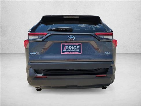 Certified 2024 Toyota RAV4 XLE w/ Convenience Package FWD image 7