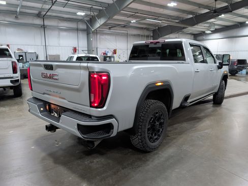 Used 2022 GMC Sierra 3500 Denali w/ Denali Ultimate Package image 3