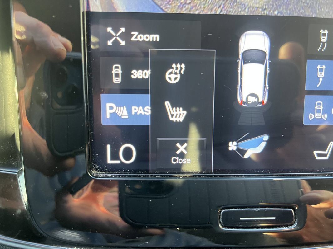 Used 2021 Volvo XC40 T5 Inscription w/ Advanced Package AWD/4WD image 11