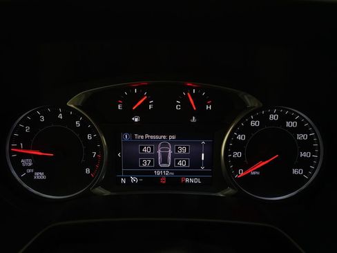 Used 2019 Chevrolet Blazer LT FWD image 2