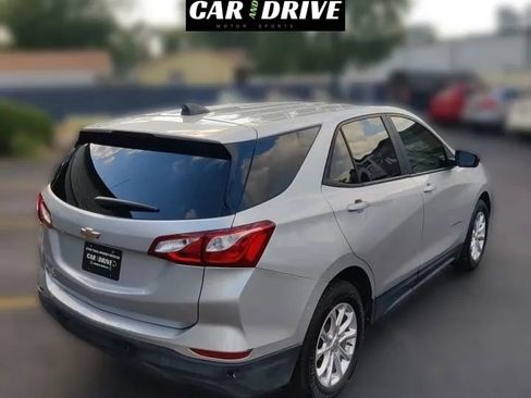 Used 2020 Chevrolet Equinox LS w/ LS Convenience Package image 5