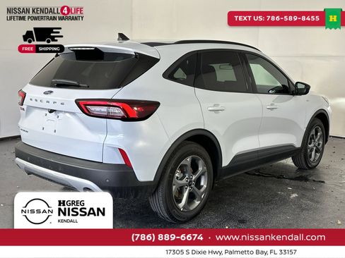 Used 2025 Ford Escape ST-Line image 11