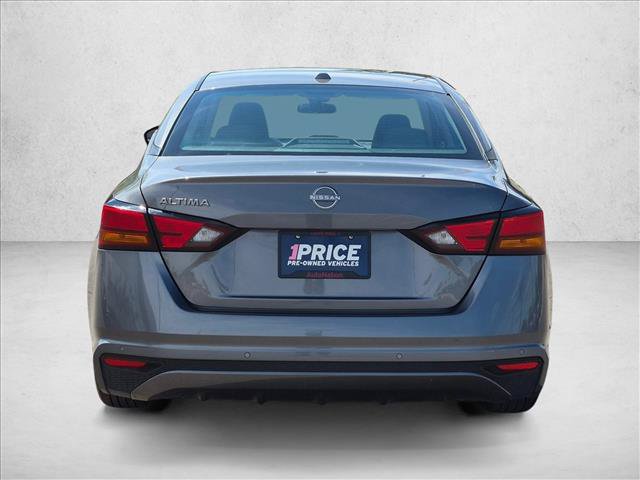 Used 2025 Nissan Altima 2.5 SV FWD image 7