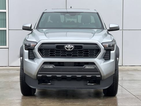 Used 2024 Toyota Tacoma TRD Off-Road w/ TRD Off Road Upgrade Package image 6